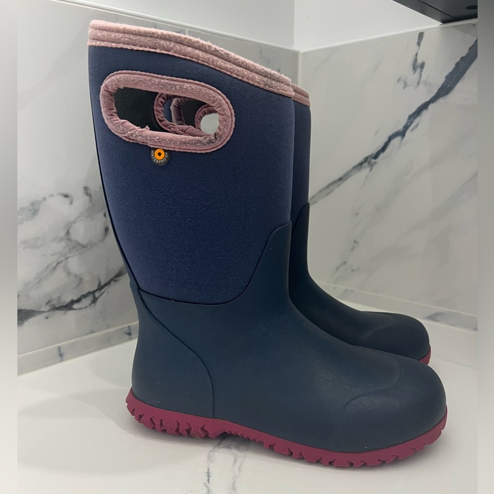 BOGS Kids size 2